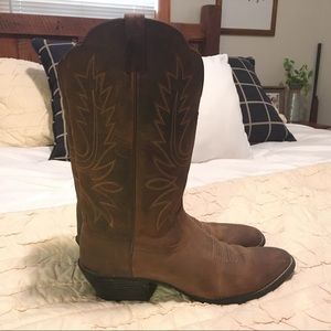 Women’s Ariat Cowboy Boot Size 10